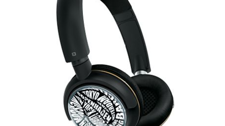Philips SHL8800 Headphones Let You Customise Your Ears